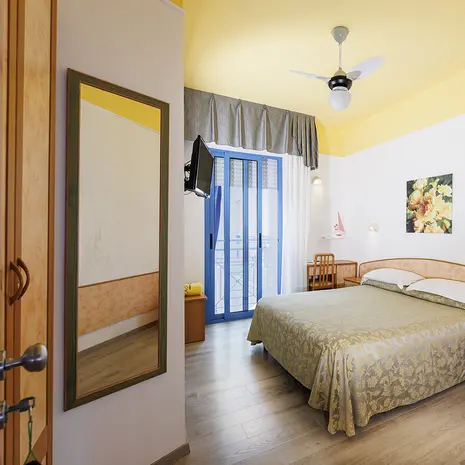 Perla con poggiolo Perla con poggiolo