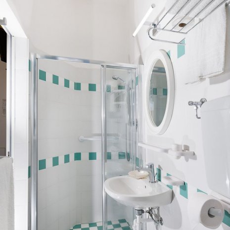 Corallo - bathroom