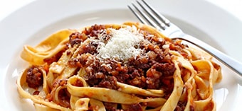 Tagliatelle with Ragu (Food and Music) | Hotel Eliseo
